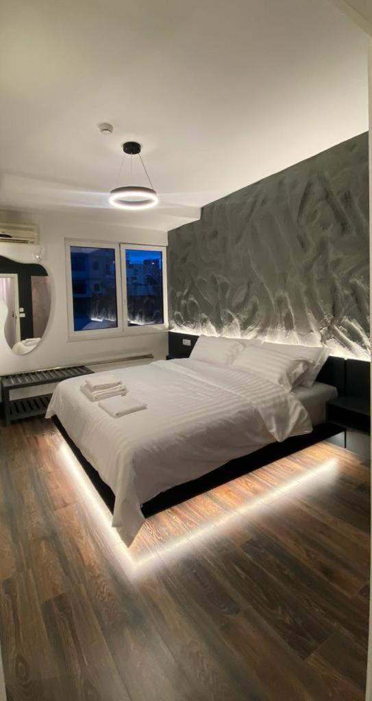Tirana Central Rooms *
