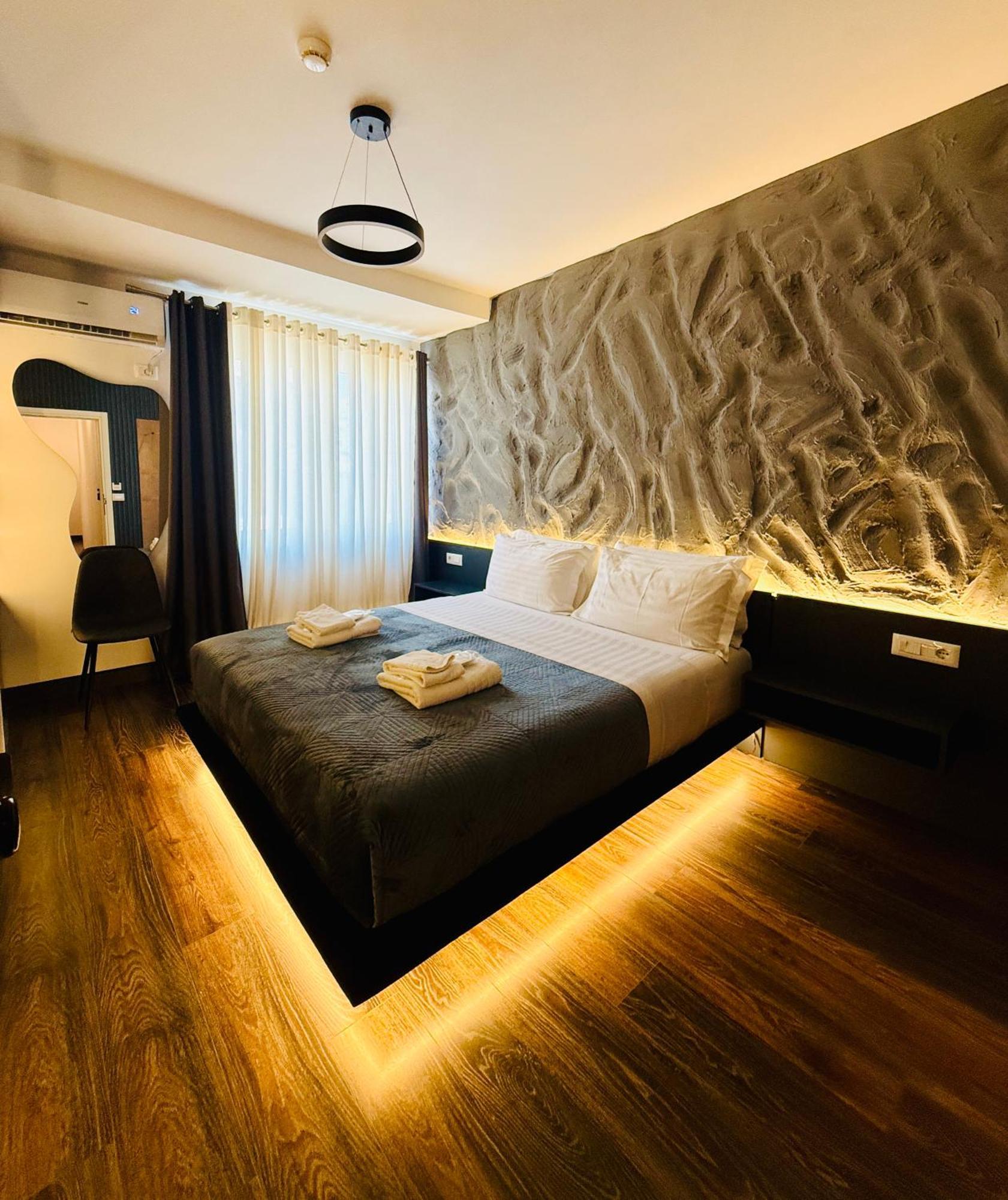 Tirana Central Rooms * Tirana